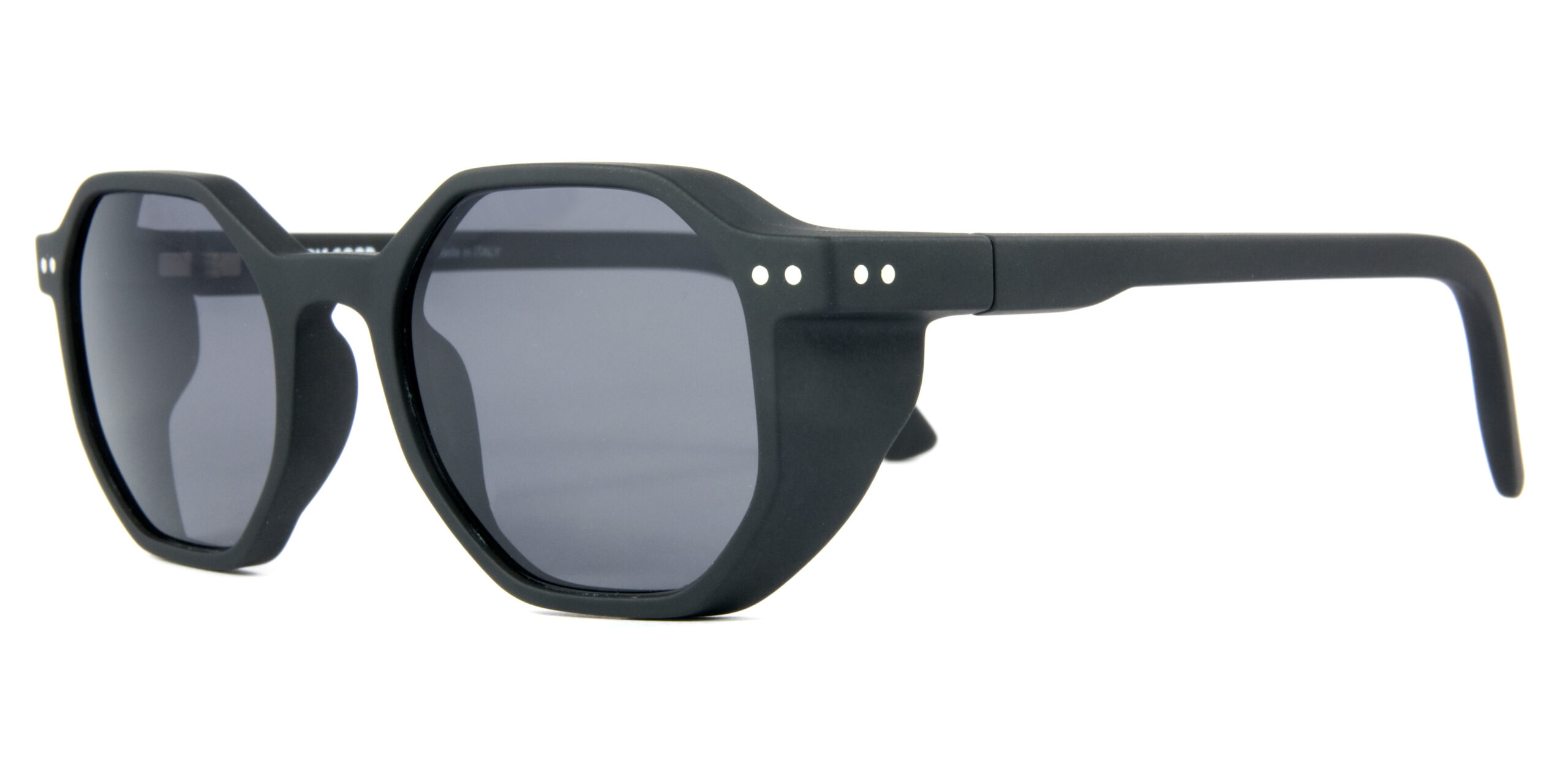 The Octagon C02 Polarised 